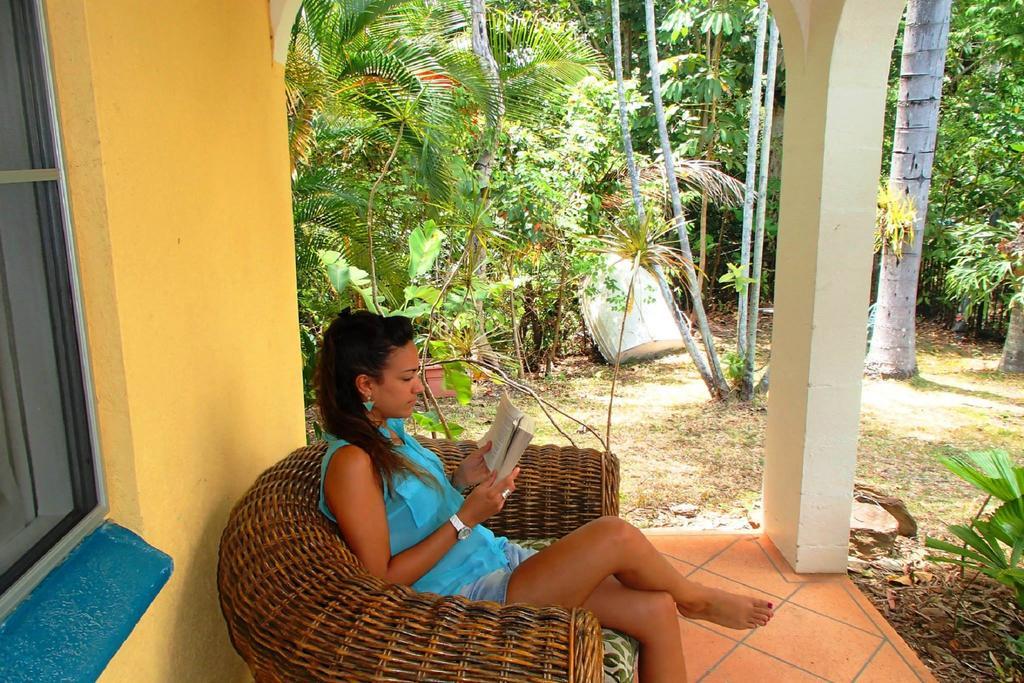 Villa Marine Holiday Apartments Cairns Yorkeys Knob Экстерьер фото