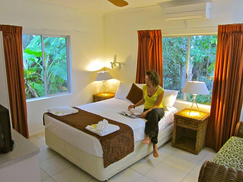 Villa Marine Holiday Apartments Cairns Yorkeys Knob Экстерьер фото