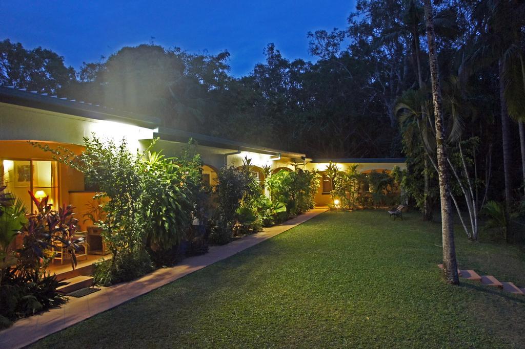 Villa Marine Holiday Apartments Cairns Yorkeys Knob Экстерьер фото
